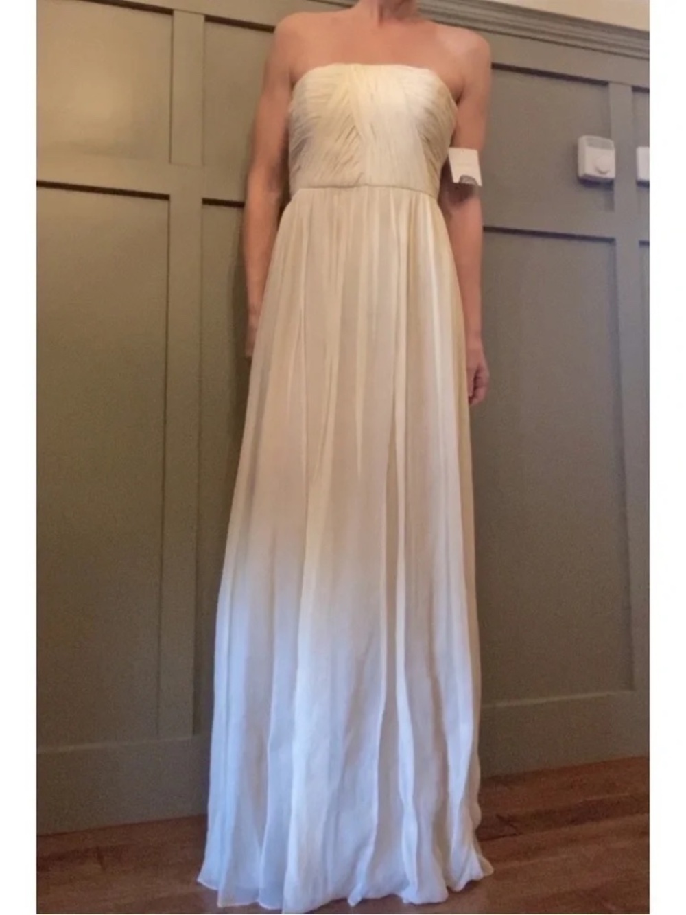 Donna Morgan 100% Silk Chiffon Maxi Dress Bridesmaid Candlelight Size 4 New NWT